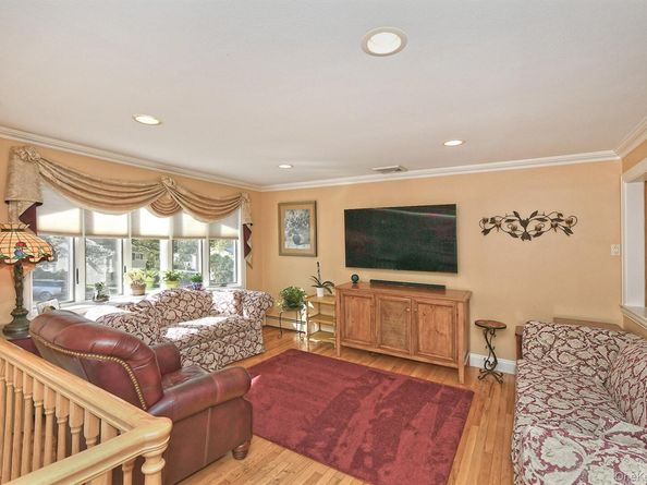 7 Cardiff Court, South Huntington NY 11746