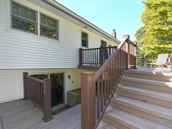 7 Cardiff Court, South Huntington NY 11746