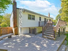 7 Cardiff Court, South Huntington NY 11746