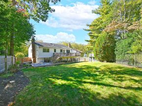 7 Cardiff Court, South Huntington NY 11746