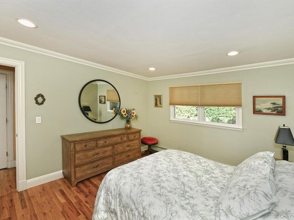 7 Cardiff Court, South Huntington NY 11746