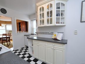 235 Garth Road C5B, Scarsdale NY 10583