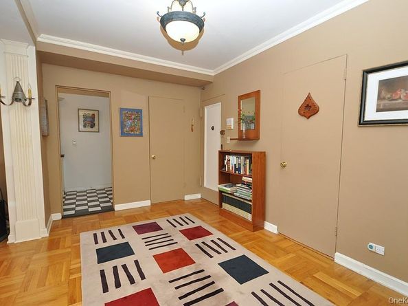 235 Garth Road C5B, Scarsdale NY 10583