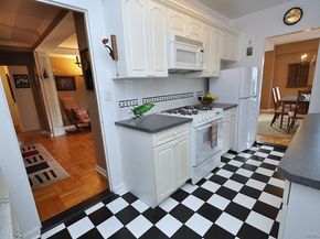235 Garth Road C5B, Scarsdale NY 10583