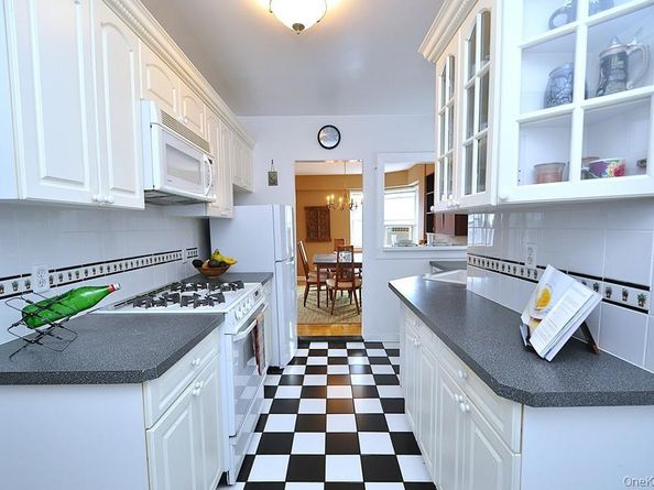 235 Garth Road C5B, Scarsdale NY 10583
