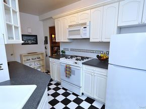 235 Garth Road C5B, Scarsdale NY 10583