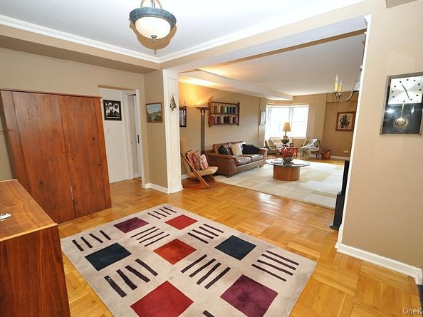 235 Garth Road C5B, Scarsdale NY 10583