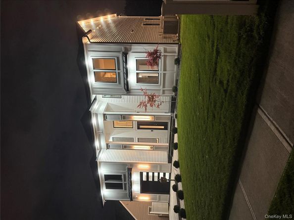 9 Short Lane, Levittown NY 11756