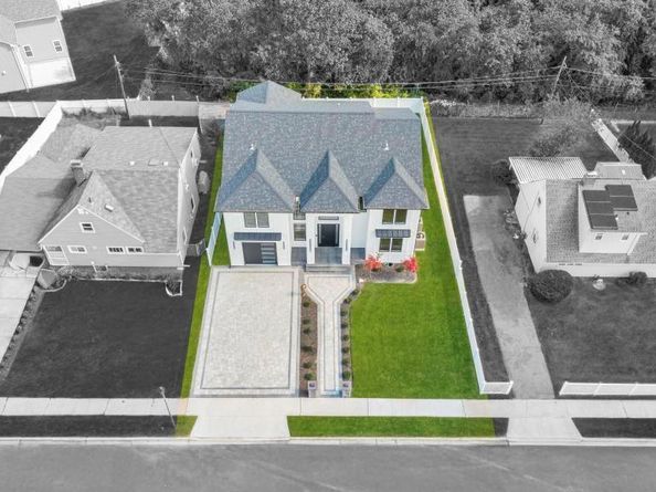 9 Short Lane, Levittown NY 11756