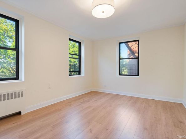 32-25 88 St. 510, East Elmhurst NY 11369