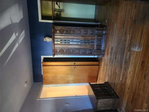 47 15th Avenue, West Babylon NY 11704