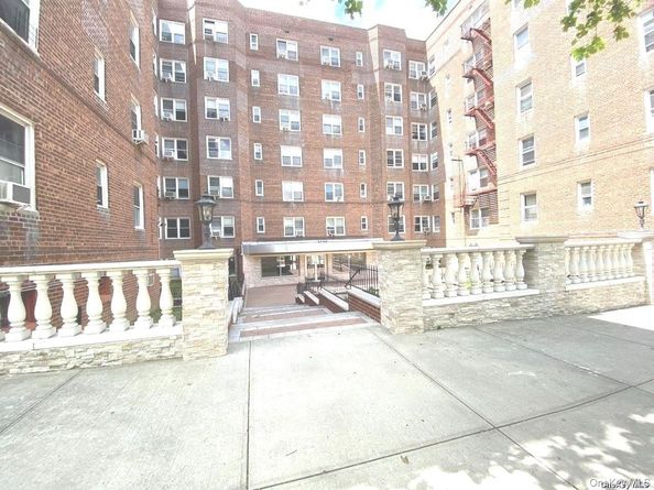 63-60 102nd Street D7, Rego Park NY 11374