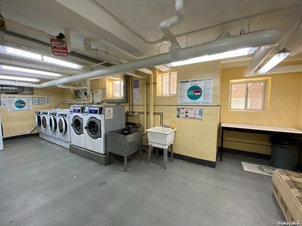 63-60 102nd Street D7, Rego Park NY 11374