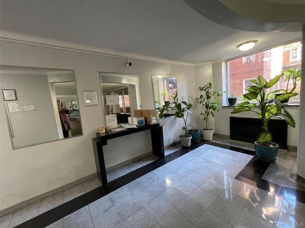 63-60 102nd Street D7, Rego Park NY 11374