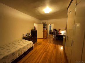 63-60 102nd Street D7, Rego Park NY 11374
