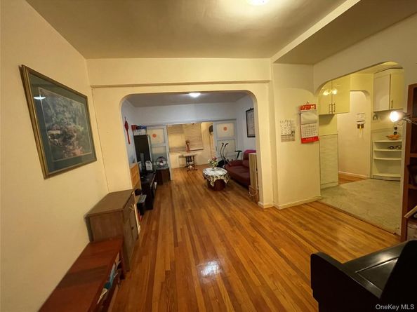 63-60 102nd Street D7, Rego Park NY 11374
