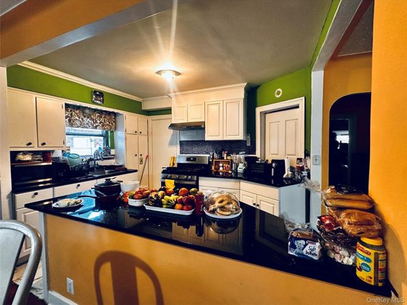 17 Flint Avenue, Hempstead NY 11550