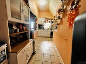 17 Flint Avenue, Hempstead NY 11550