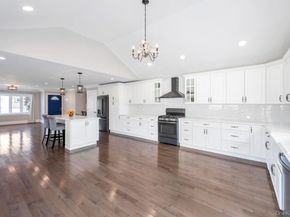 2566 Hyacinth Street, Westbury NY 11590