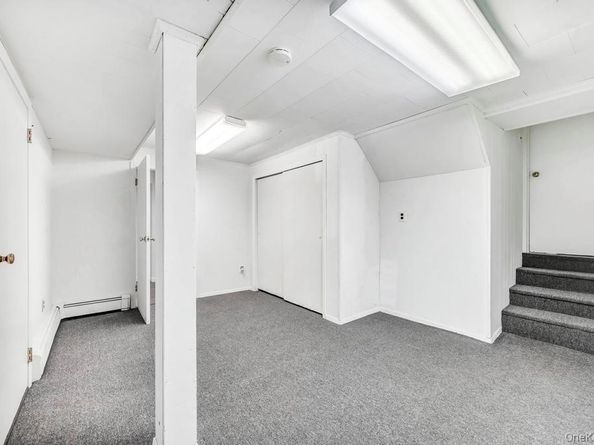 2566 Hyacinth Street, Westbury NY 11590