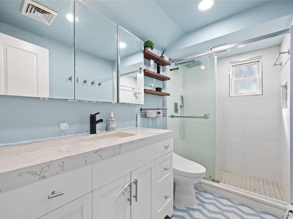 38 Oxford Road, Old Bethpage NY 11804