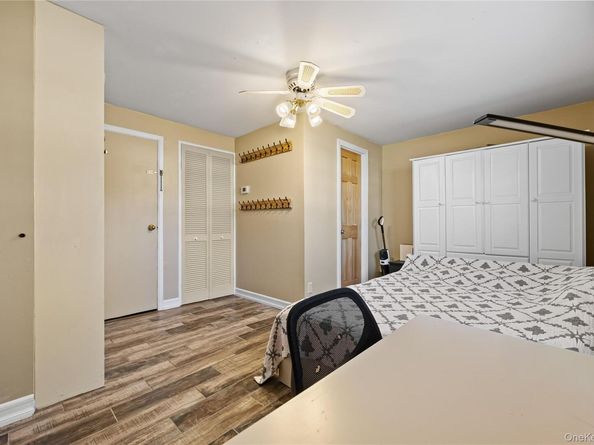 38 Oxford Road, Old Bethpage NY 11804