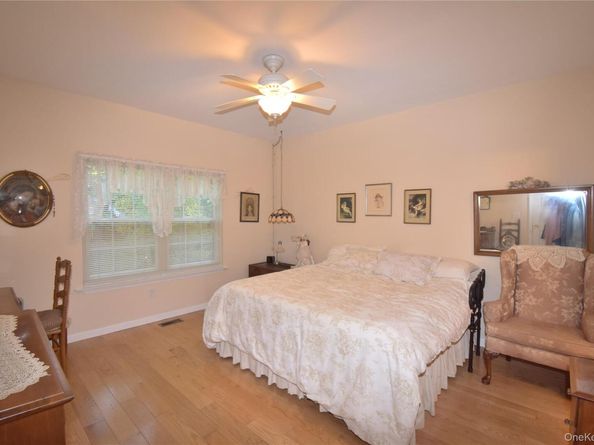 2 Oyster Cove Lane, Blue Point NY 11715