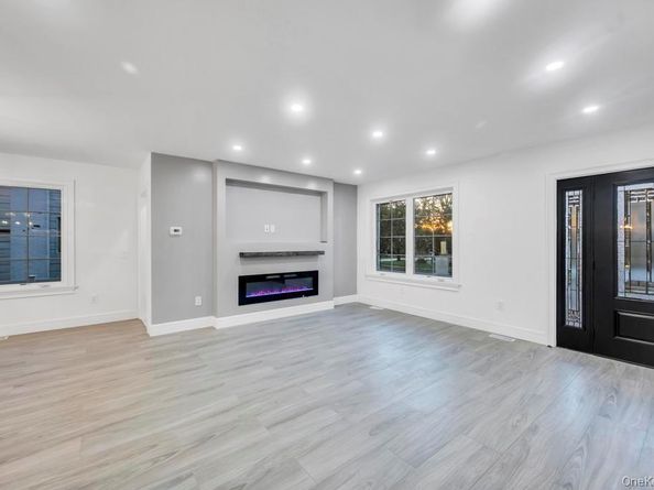 99 N Corona Avenue, Valley Stream NY 11580