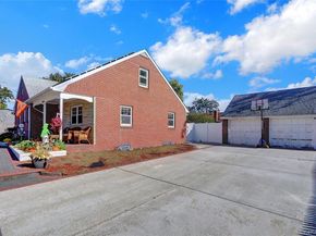 11 W 2nd Street, Deer Park NY 11729