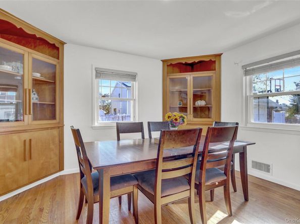 11 W 2nd Street, Deer Park NY 11729