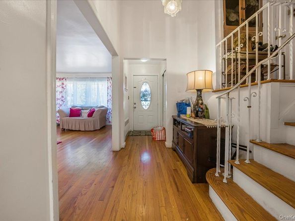 184 Independence Avenue, Freeport NY 11520