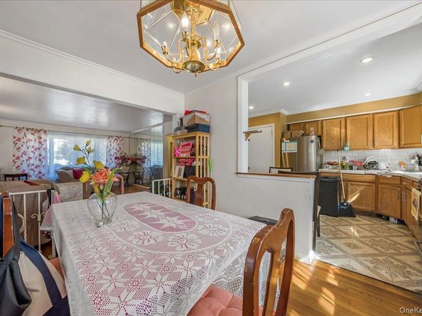 184 Independence Avenue, Freeport NY 11520