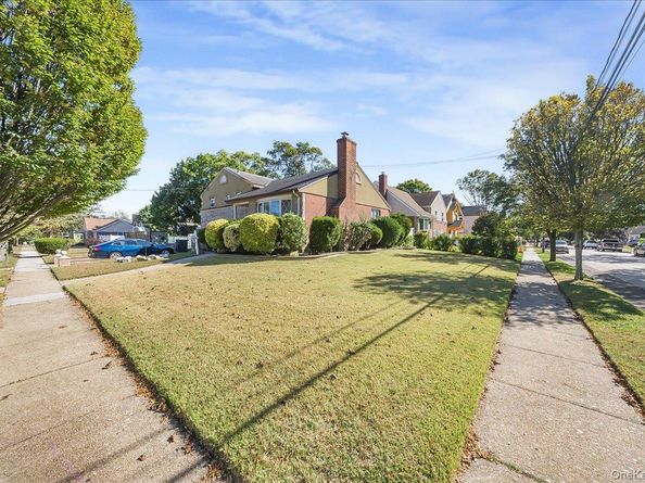 184 Independence Avenue, Freeport NY 11520