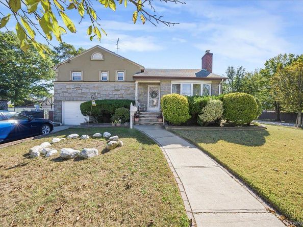 184 Independence Avenue, Freeport NY 11520