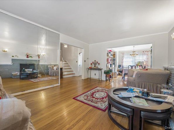 184 Independence Avenue, Freeport NY 11520