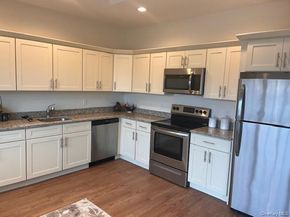 333 W Montauk Highway 1, Lindenhurst NY 11757