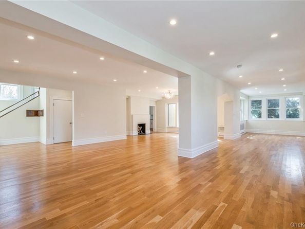 180-24 Grand Central Parkway, Jamaica Estates NY 11432