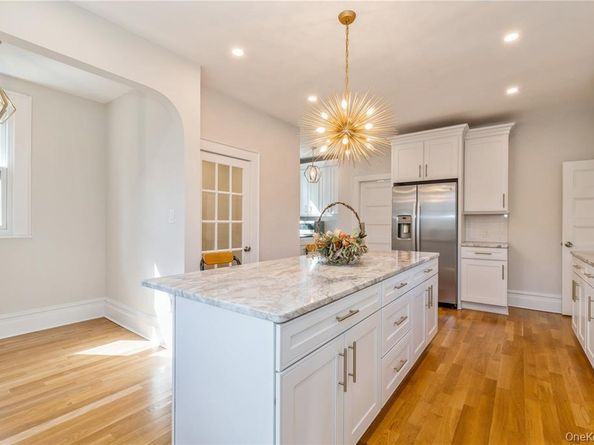 180-24 Grand Central Parkway, Jamaica Estates NY 11432