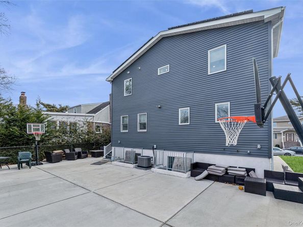 1064 Mora Place, Woodmere NY 11598