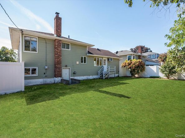 4057 Eve Drive, Seaford NY 11783