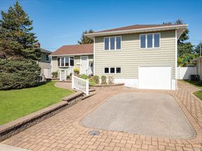 4057 Eve Drive, Seaford NY 11783