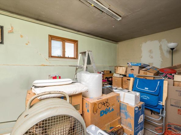 4057 Eve Drive, Seaford NY 11783