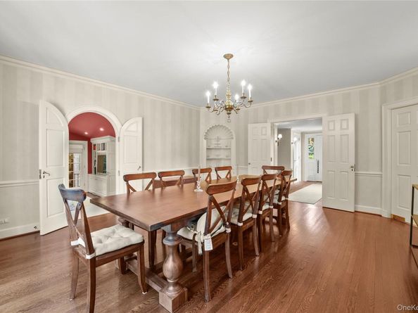 25 Moore Road, Bronxville NY 10708