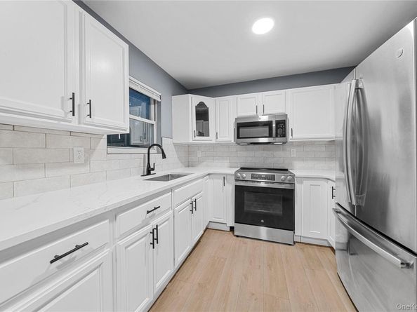 25 Nord Park Boulevard, Selden NY 11953