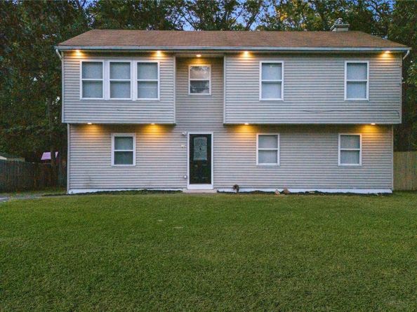 25 Nord Park Boulevard, Selden NY 11953