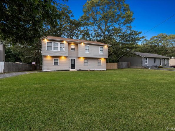 25 Nord Park Boulevard, Selden NY 11953