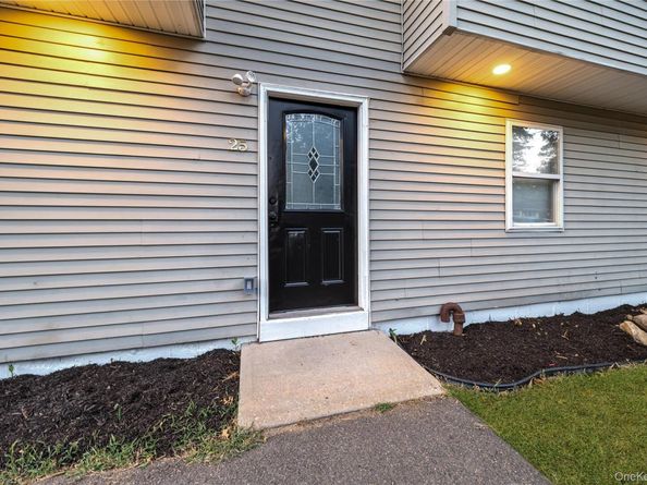 25 Nord Park Boulevard, Selden NY 11953