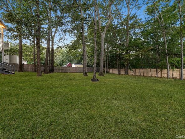 25 Nord Park Boulevard, Selden NY 11953