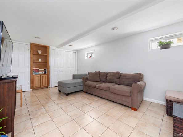11 Dewitt Street, Valley Stream NY 11580