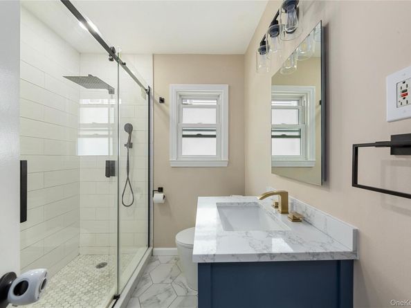 11 Dewitt Street, Valley Stream NY 11580